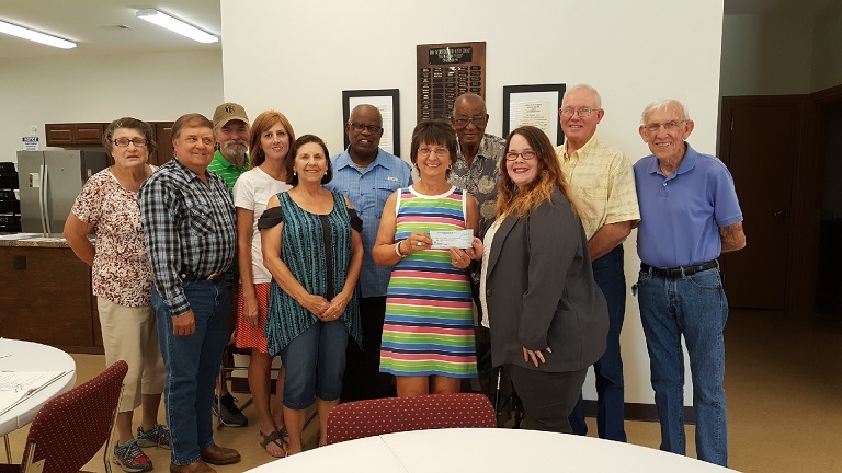 HOA Meals on Wheels received a $1,000 donation from WCF.