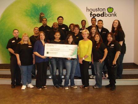 Houston Food Bank receives $15,000 donation from Woodforest Charitable Foundation.