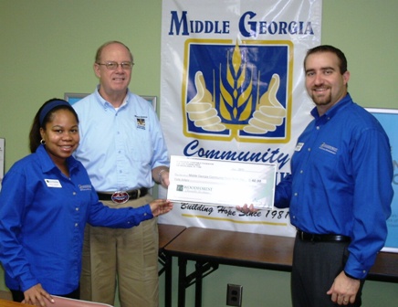 Middle Georgia Community Food Bank, Inc. receives $100 donation from WCF.