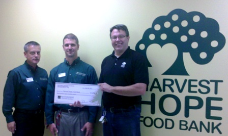 Harvest Hope Food Bank receives $3,250 donation from Woodforest Charitable Foundation.